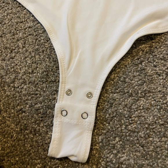 Dynamite - White  Short Sleeve V Neck Bodysuit - Picture 4 of 4